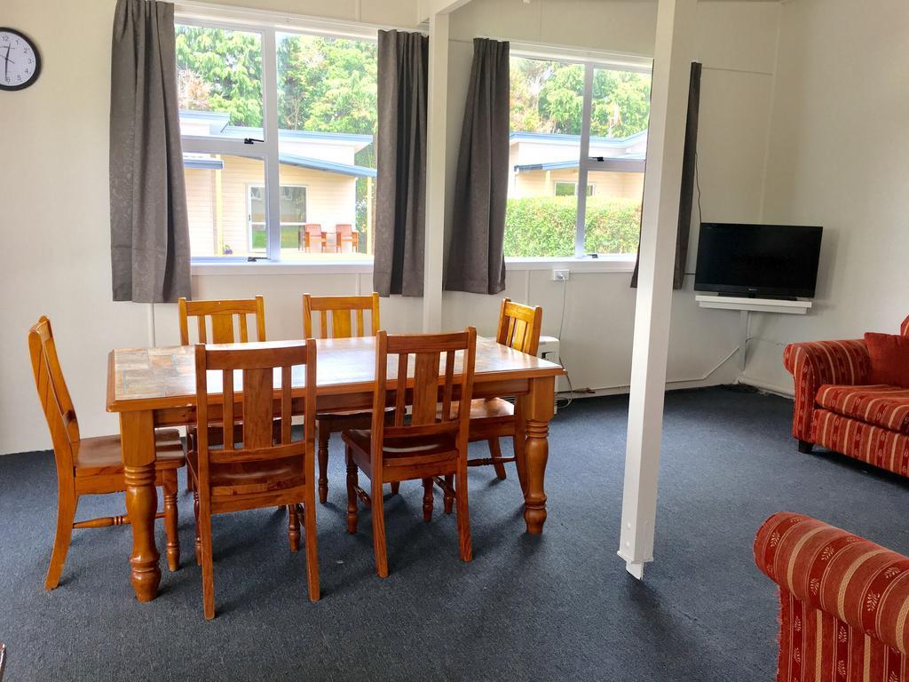 Stratford Motel & Holiday Park Buitenkant foto
