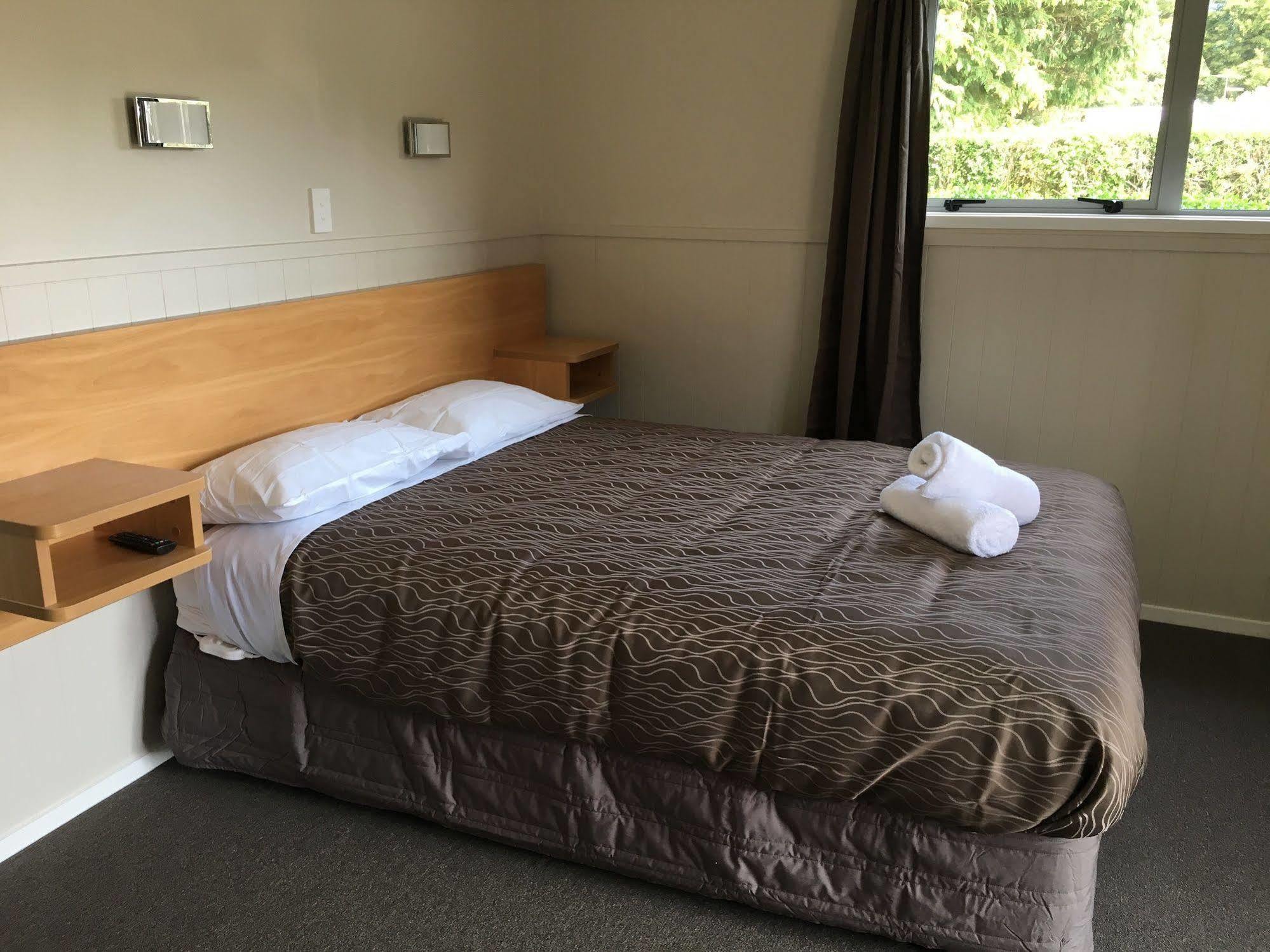 Stratford Motel & Holiday Park Buitenkant foto